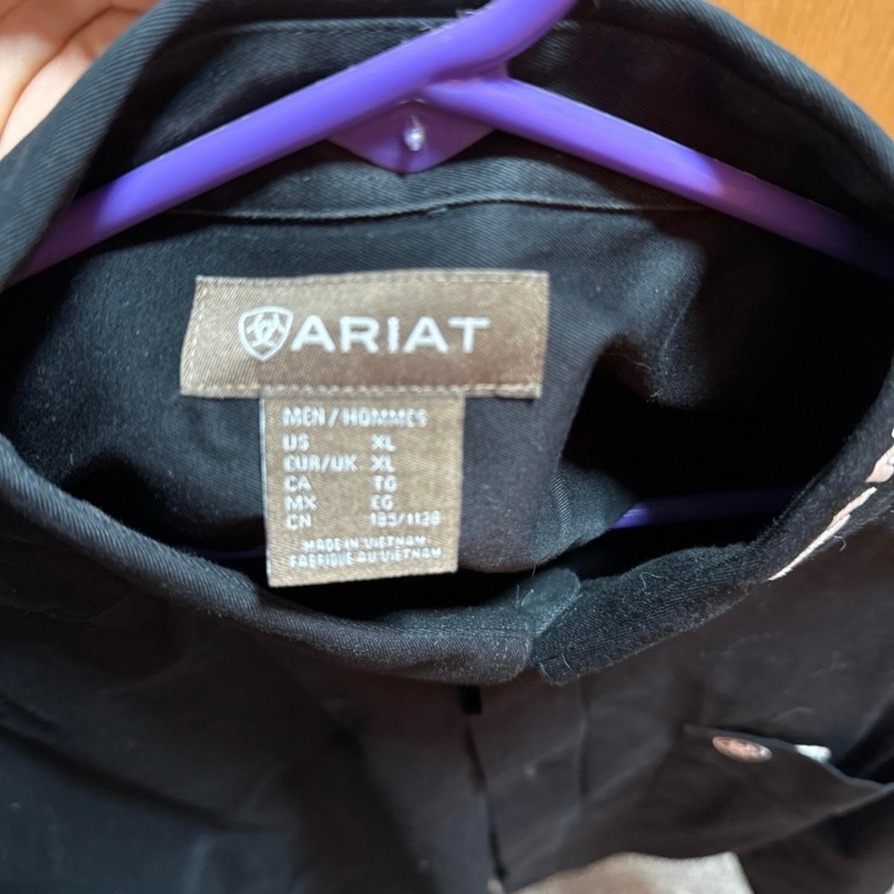 Ariat - long sleeve Men’s button up shirt
